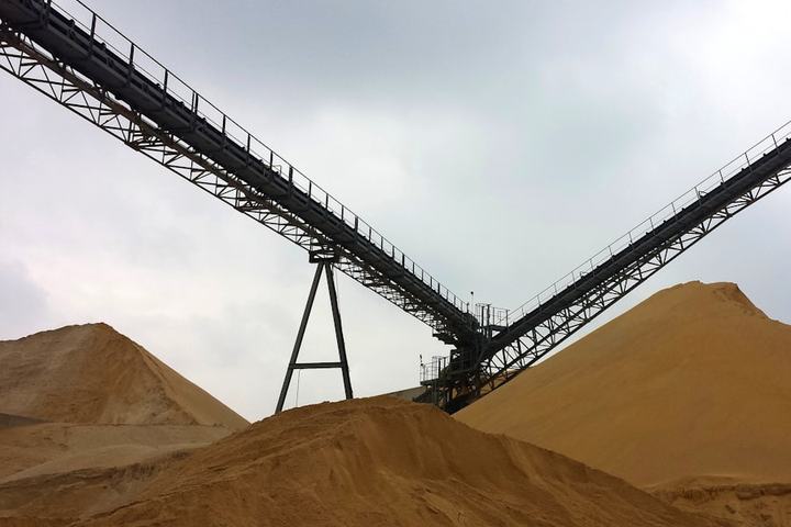 Bulk material handling conveyor — 시안용 임시 사진